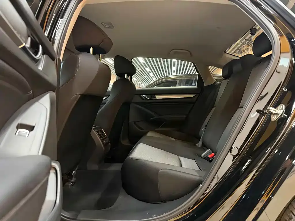 Honda Accord — фото 4