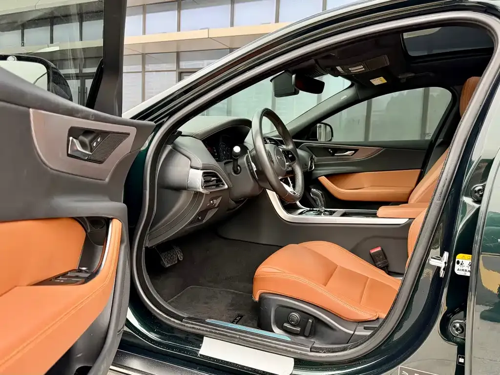 Jaguar XEL 2023 из CN, фото 3