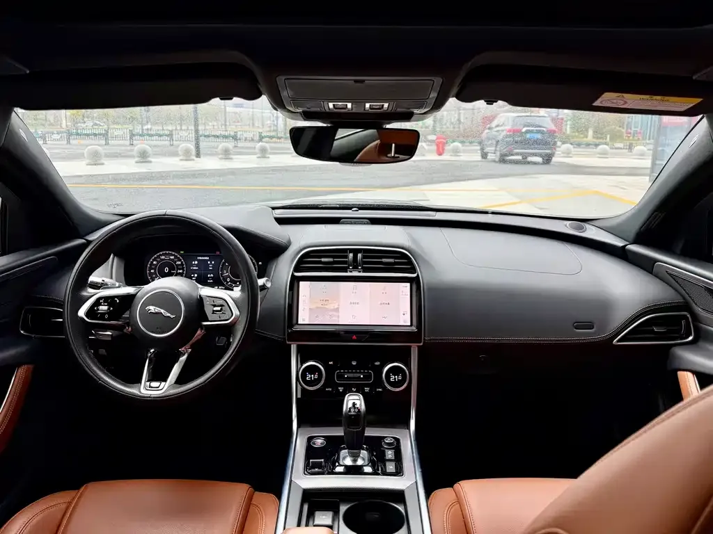Jaguar XEL 2023 из CN, фото 4