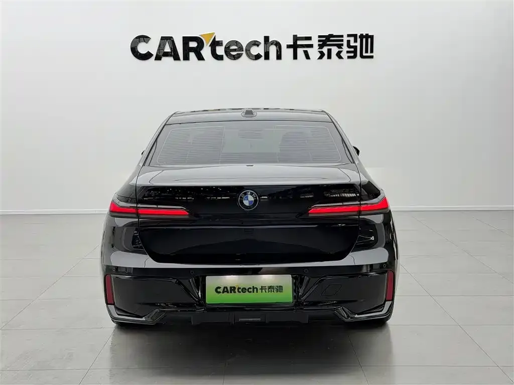 BMW i7 — фото 5