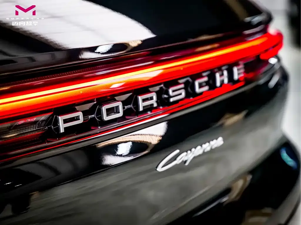 Porsche Cayenne — фото 10