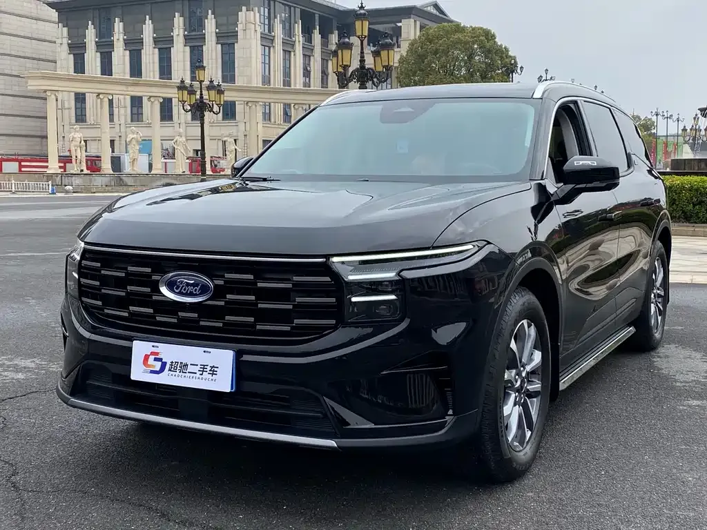Ford Edge — фото 1