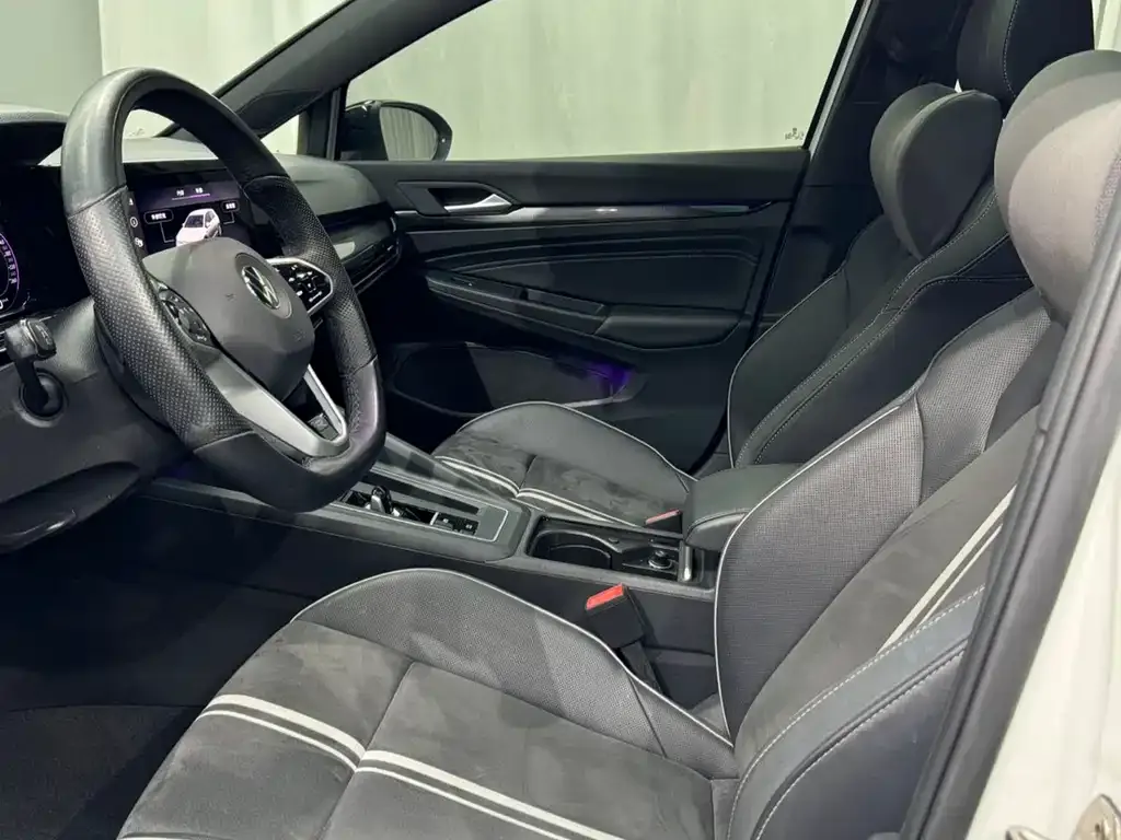 Volkswagen Golf 2022 из CN, фото 6