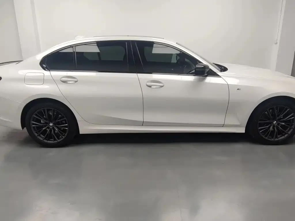 BMW 3 Series 2021 из CN, фото 3