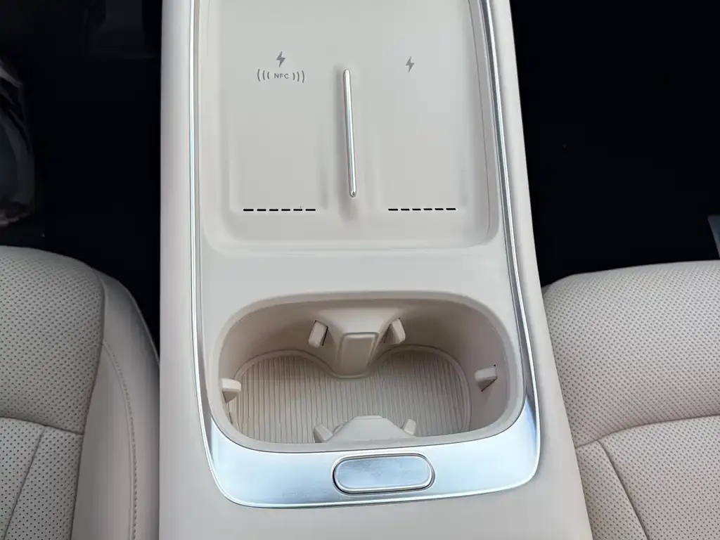 XPeng P7+ 2024 из CN, фото 4