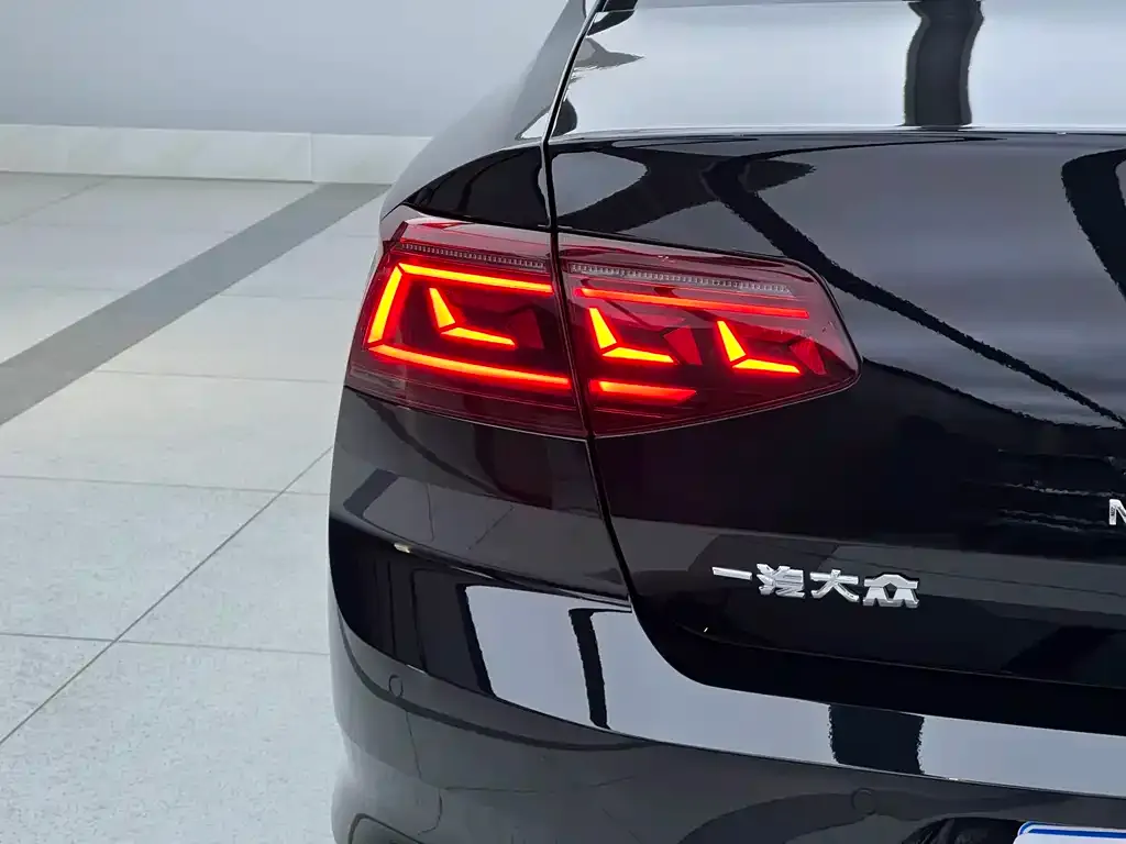 Volkswagen Magotan 2025 из CN, фото 5