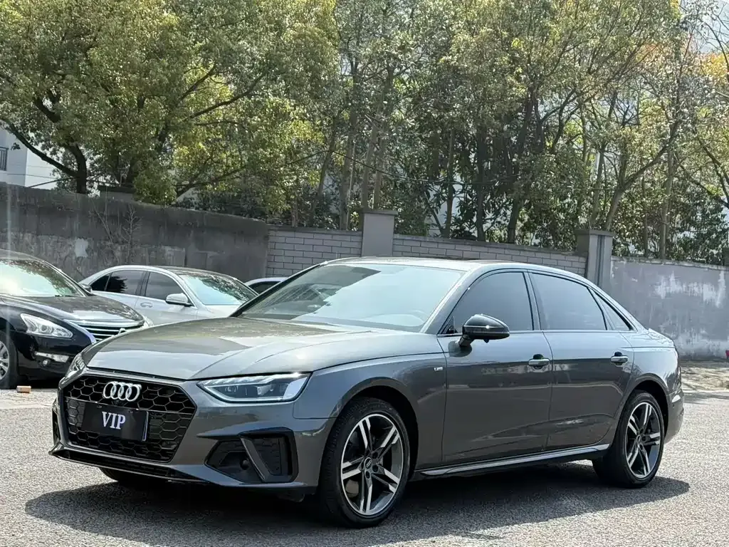 Audi A4L 2023 из CN, фото 1
