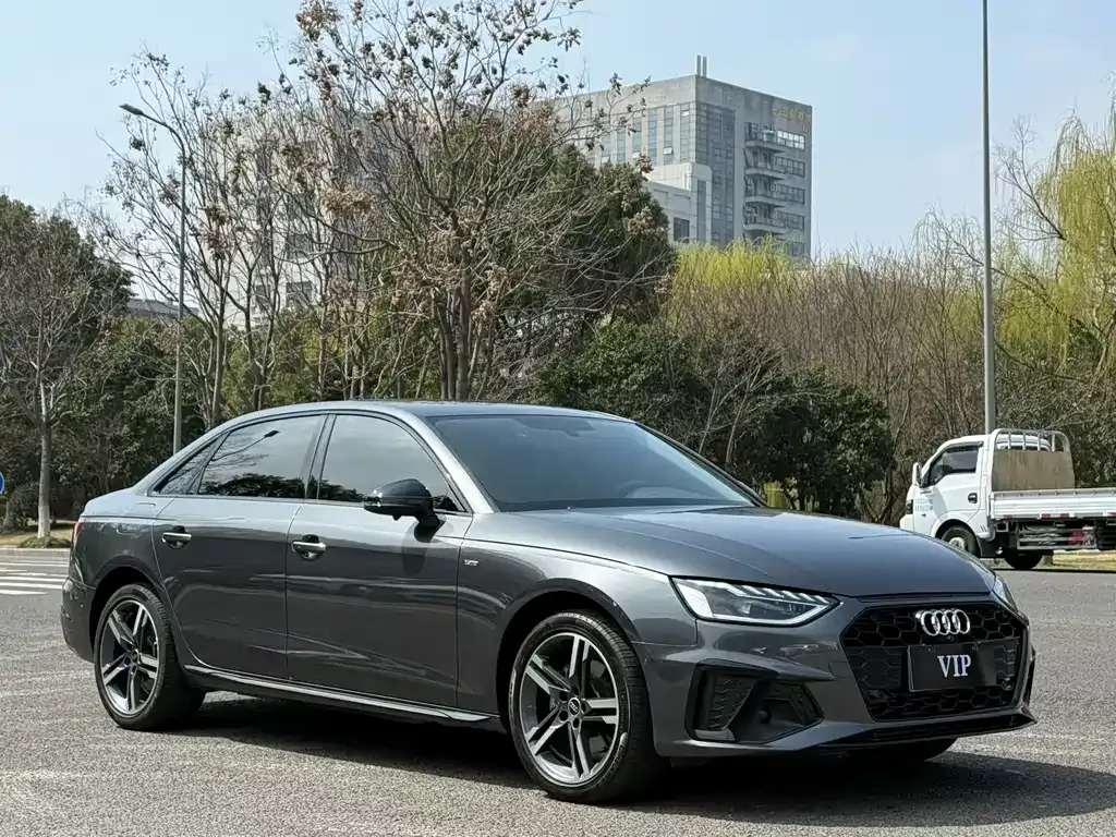 Audi A4L 2023 из CN, фото 8