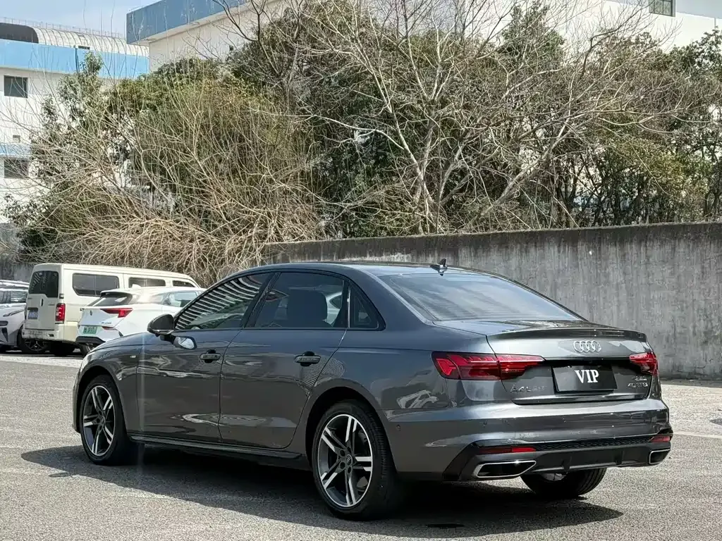 Audi A4L 2023 из CN, фото 9