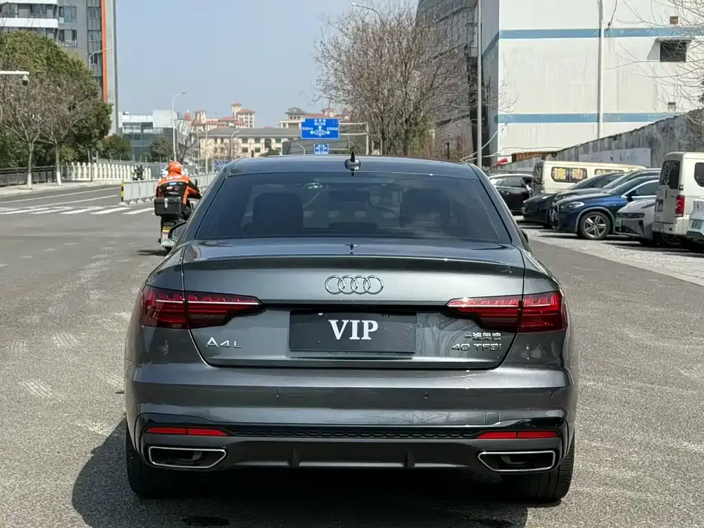 Audi A4L 2023 из CN, фото 5