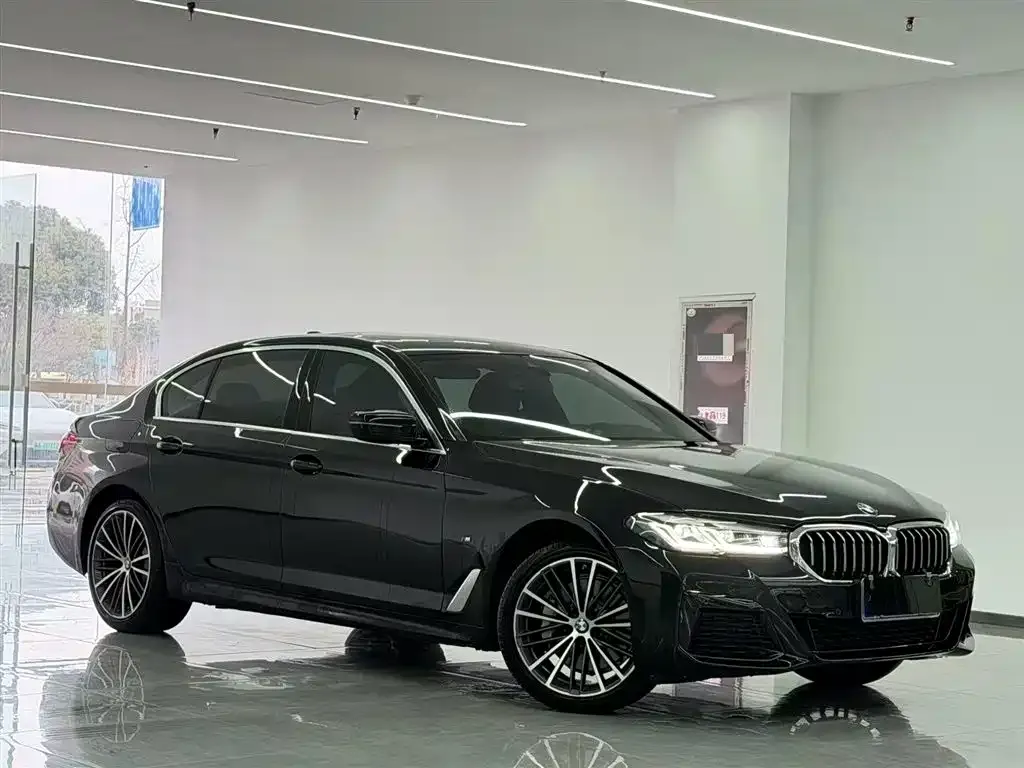 BMW 5 Series — фото 2