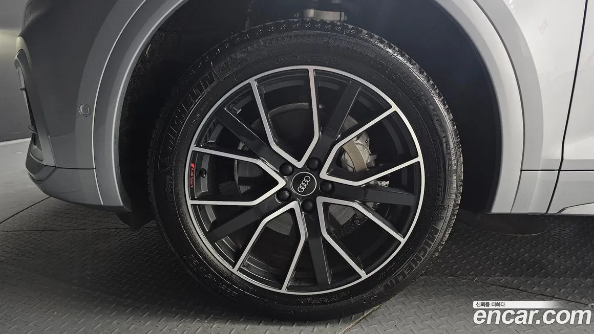 Audi Q5 2023 из KR, фото 3