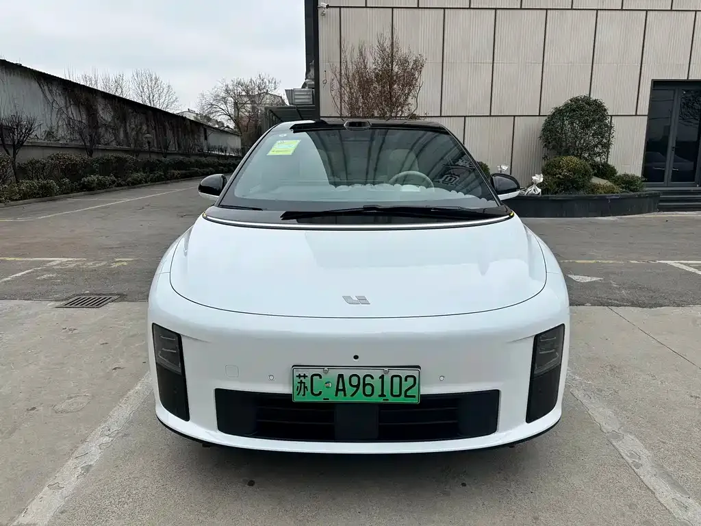 Li Auto i6 — фото 10