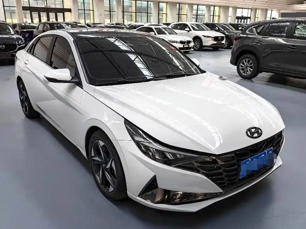 Hyundai Elantra 2022 из CN, фото 1