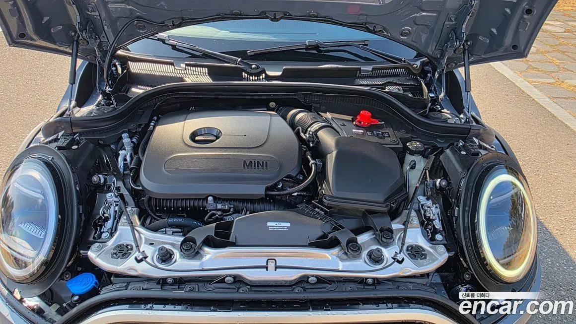 Mini Cooper Convertible 2025 из KR, фото 9