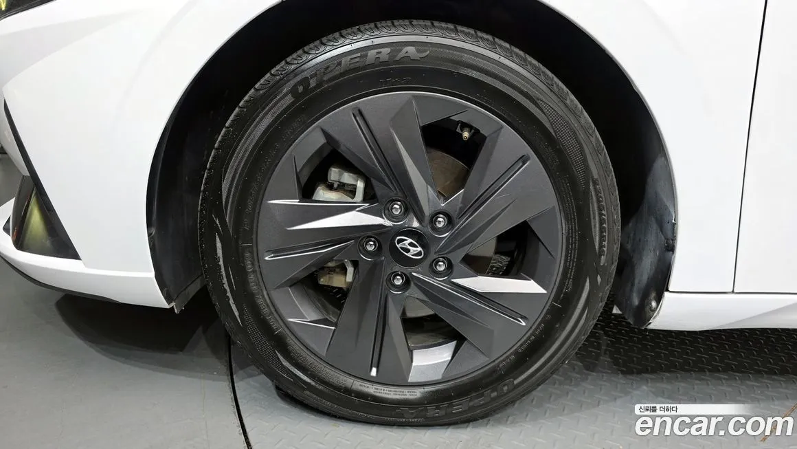 Hyundai AVANTE — фото 9