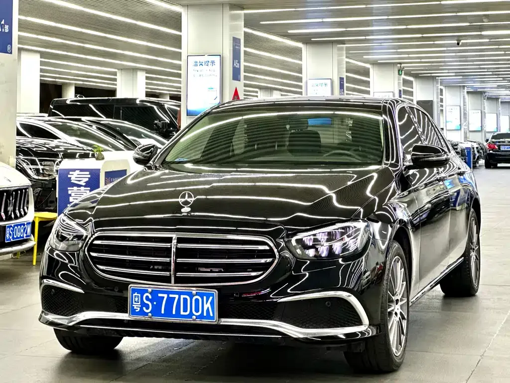 Mercedes-Benz E-Class — фото 1