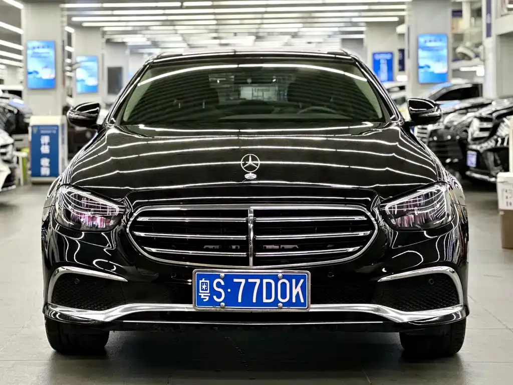 Mercedes-Benz E-Class — фото 9