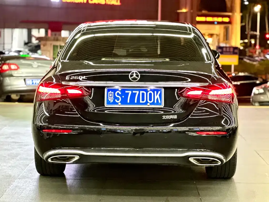Mercedes-Benz E-Class — фото 4