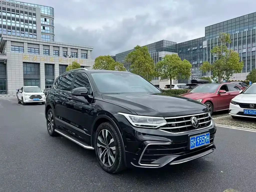 Volkswagen Tiguan L 2023 из CN, фото 6