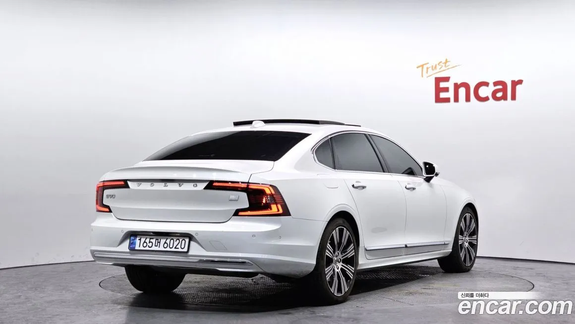 Volvo S90 2022 из KR, фото 2