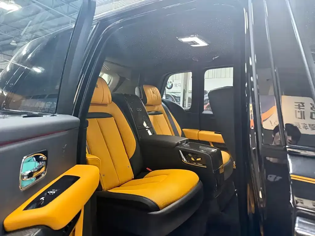 Rolls-Royce Cullinan 2021 из CN, фото 5