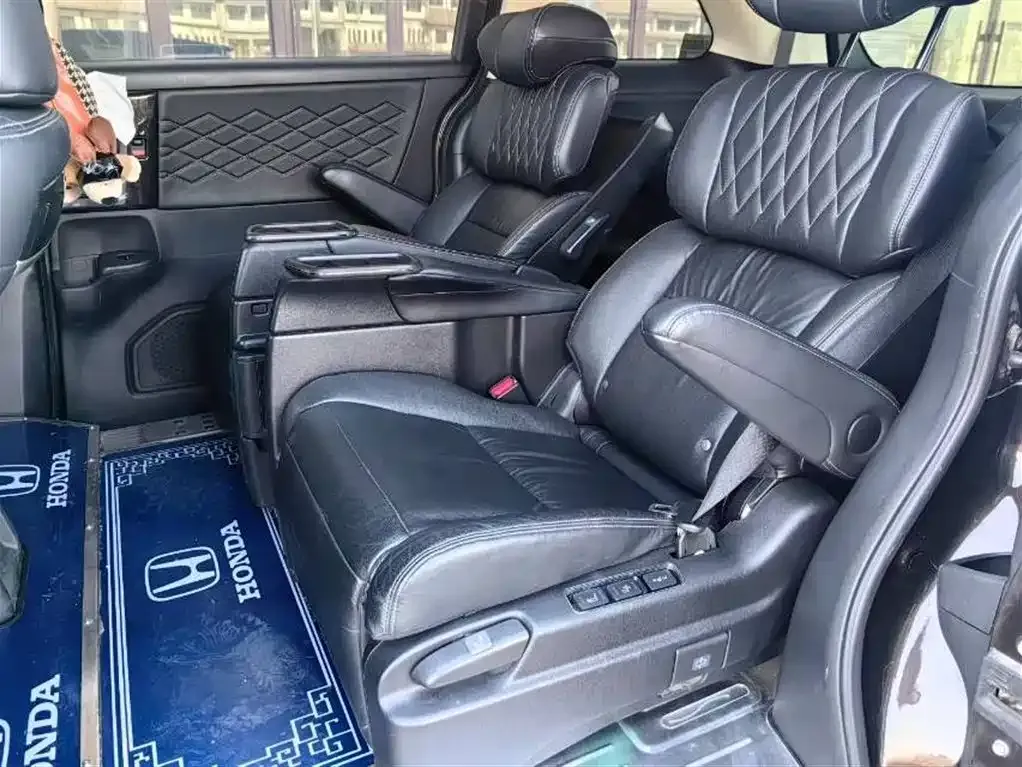 Honda Elysion 2021 из CN, фото 6