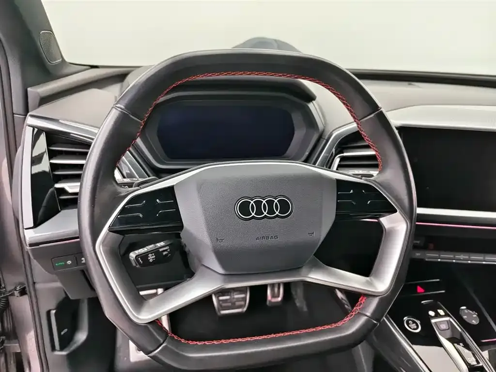 Audi Q5 e-tron 2024 из CN, фото 10