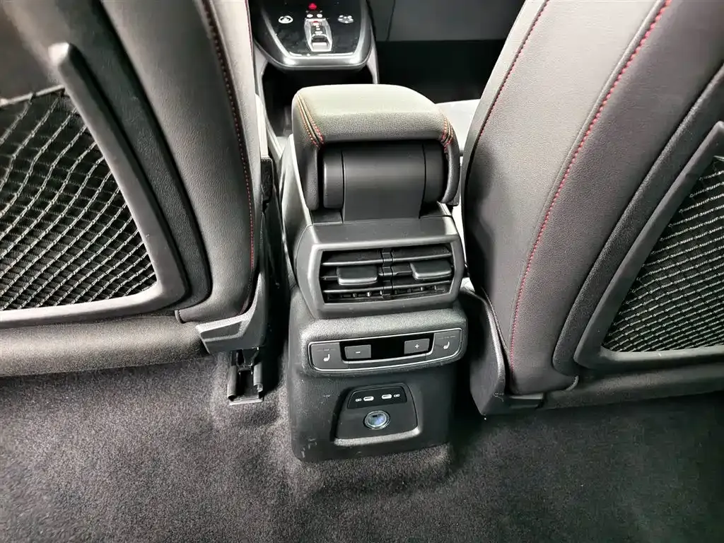 Audi Q5 e-tron 2024 из CN, фото 6