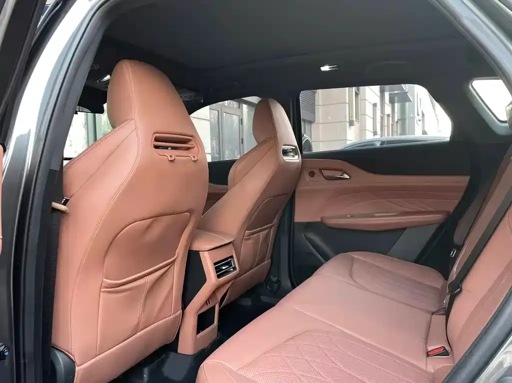 Changan UNI-Z New Energy 2024 из CN, фото 3