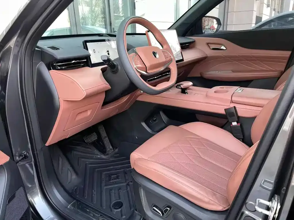 Changan UNI-Z New Energy 2024 из CN, фото 4