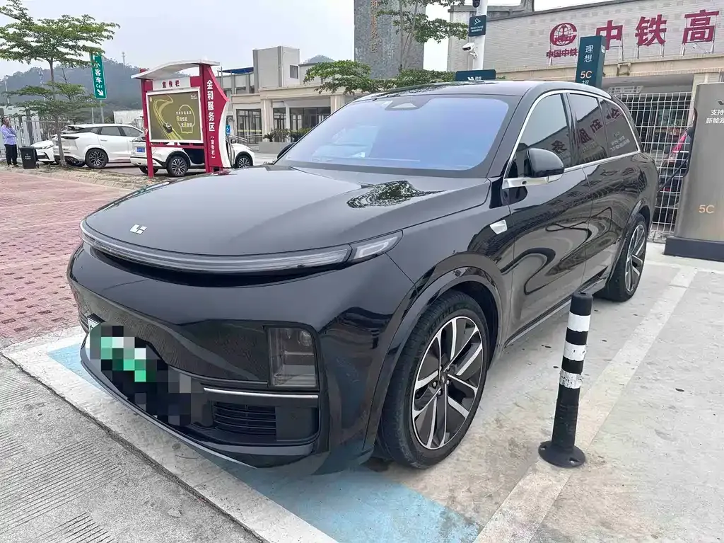 Li Auto L8 2023 из CN, фото 1