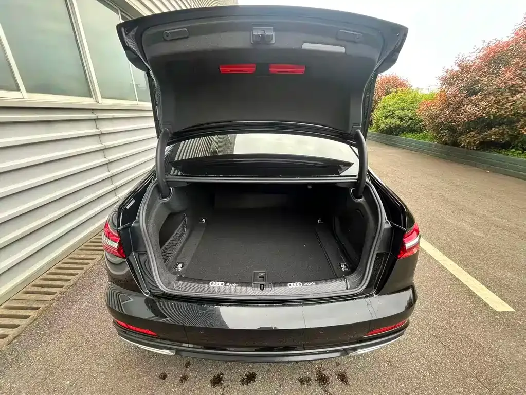 Audi A6L 2021 из CN, фото 7