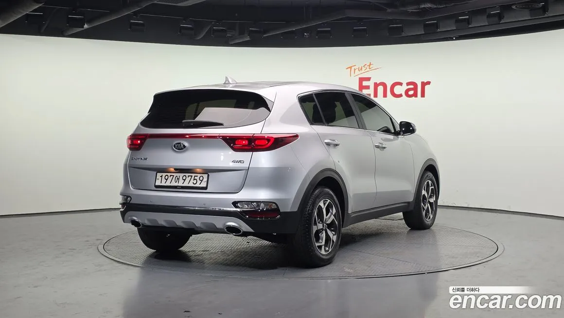 Kia Sportage — фото 7