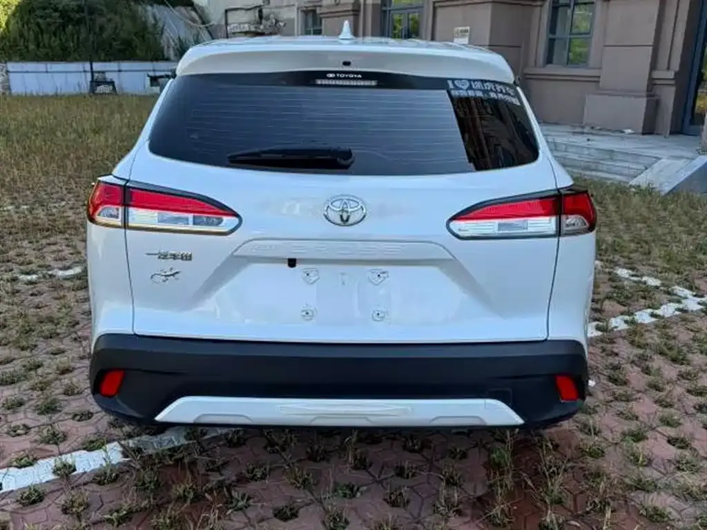 Toyota Corolla Cross 2022 из CN, фото 9