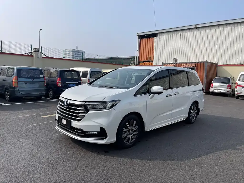 Honda Odyssey — фото 1