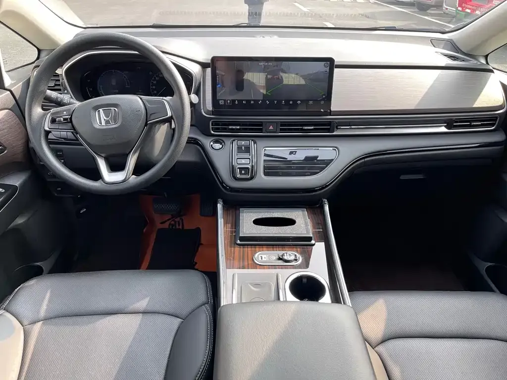 Honda Odyssey — фото 10