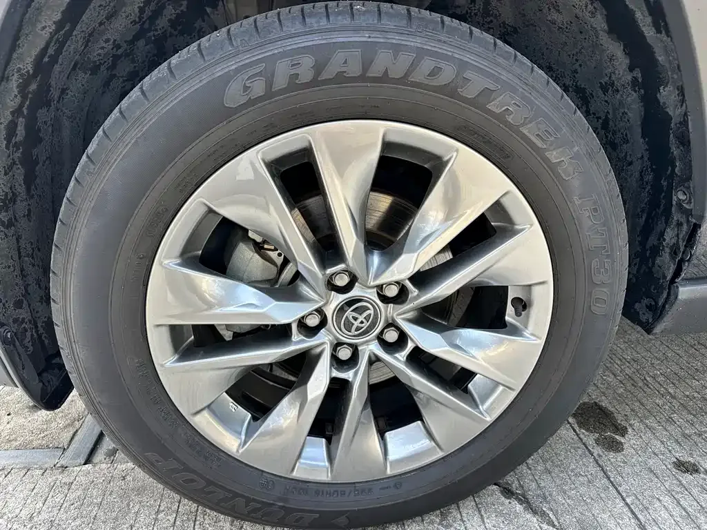 Toyota Wildlander — фото 8