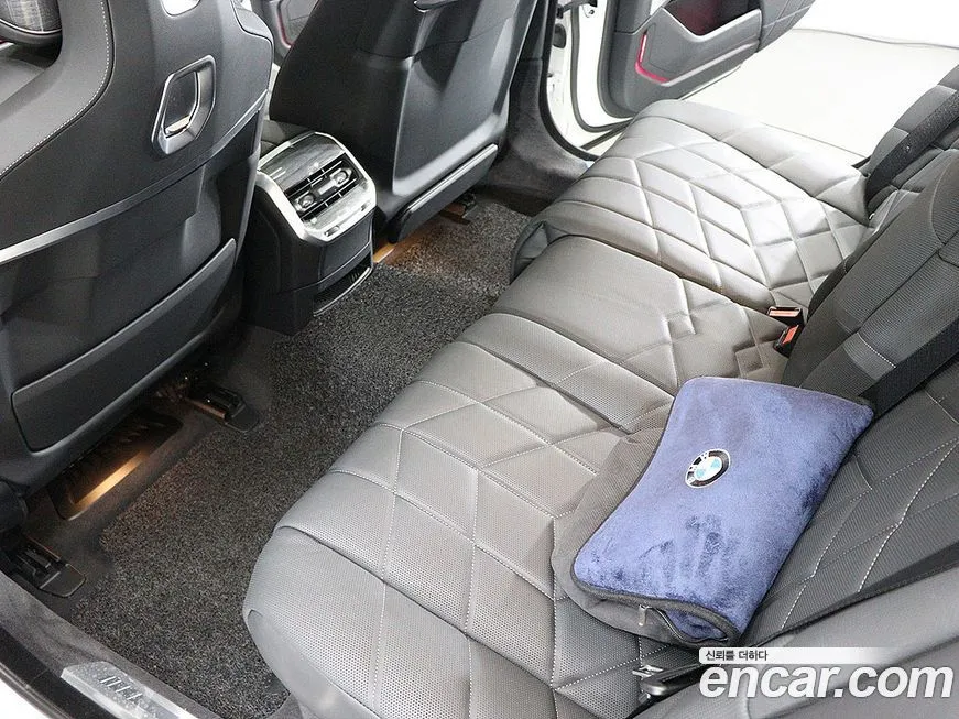 BMW 7-Series 2024 из KR, фото 8