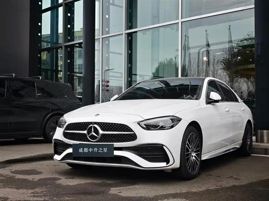 Mercedes-Benz C-Class — фото 1
