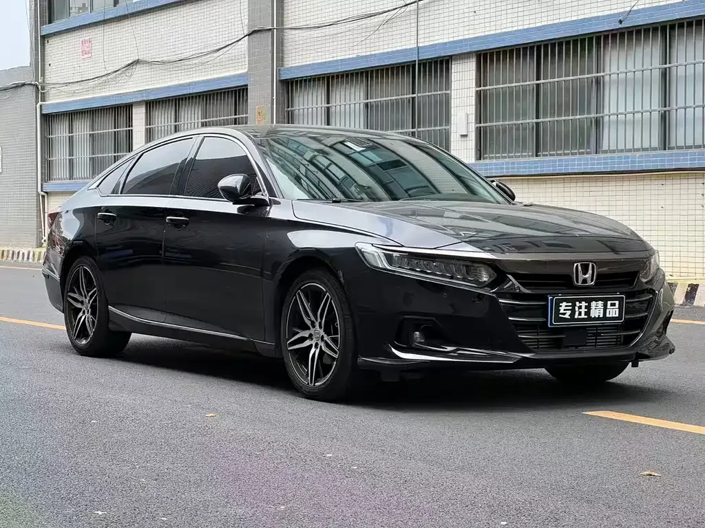 Honda Accord — фото 3