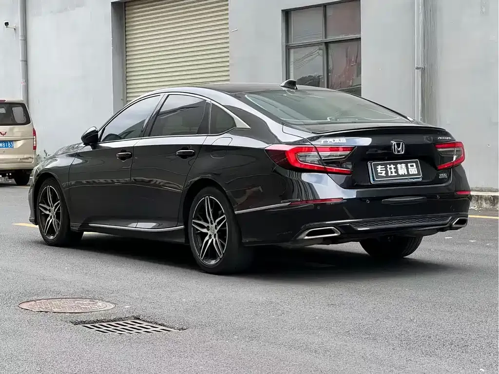 Honda Accord — фото 4