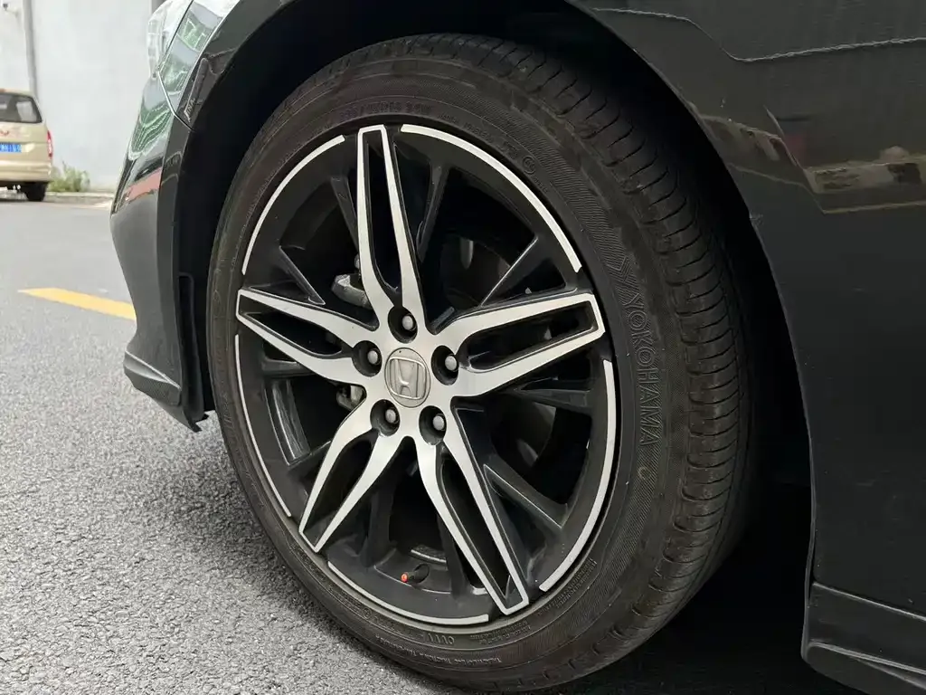 Honda Accord — фото 5
