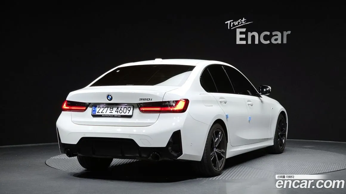 BMW 3-Series 2023 из KR, фото 5