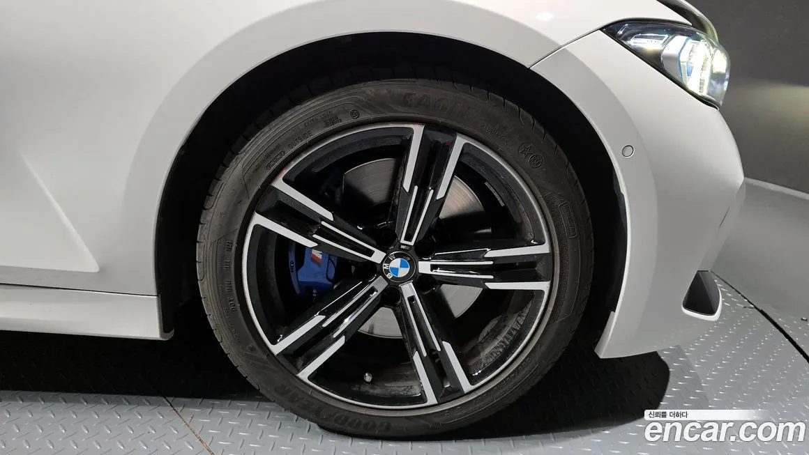 BMW 3-Series 2023 из KR, фото 6
