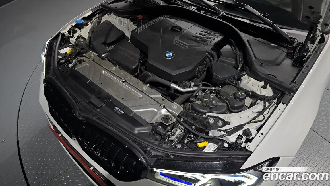 BMW 3-Series 2023 из KR, фото 10