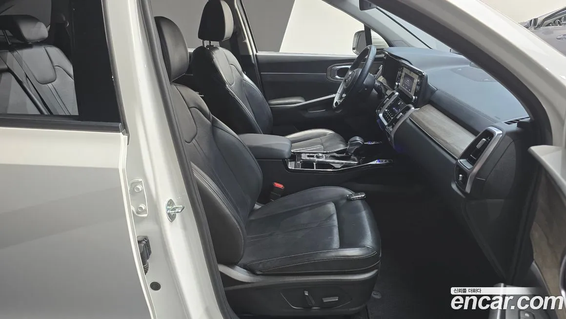 Kia Sorento — фото 9