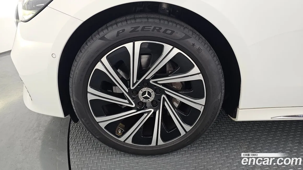 Mercedes-Benz E-Class 2024 из KR, фото 9