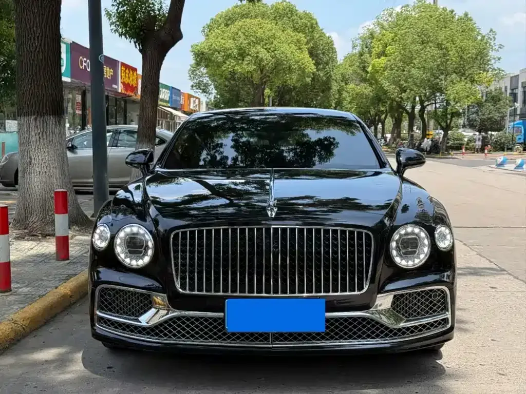 Bentley Flying Spur — фото 4