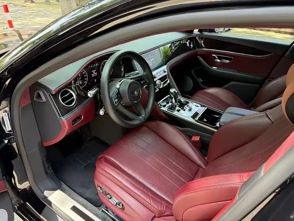 Bentley Flying Spur — фото 6